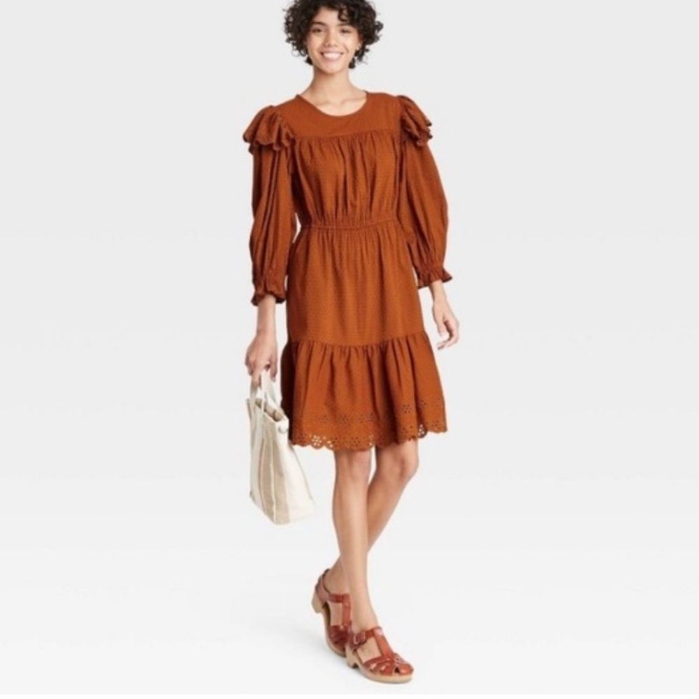 NWT dress w/pockets Universal Thread Brown/Rust Eyelet Balloon Sleeve Ruffles